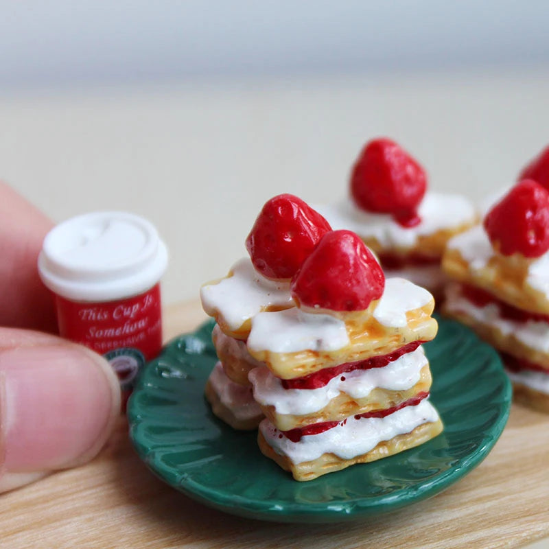 1/6 Scale Miniature Dollhouse Cake Mini Strawberry Mille Feuille Pretend Play Doll Food for BJD Blyth Kitchen Toy Accessory