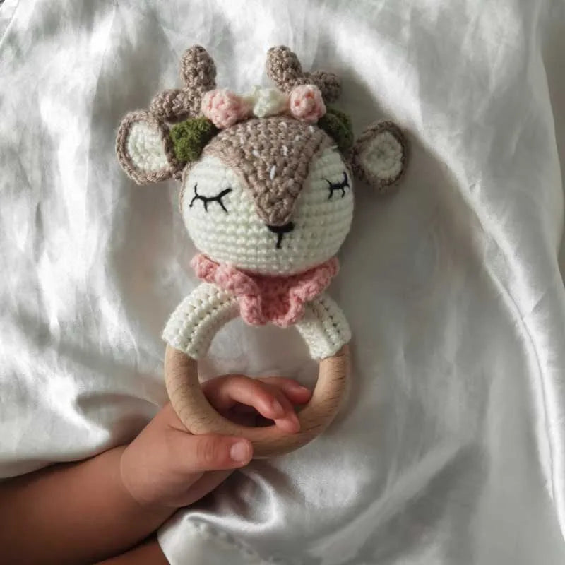 Handmade Baby Wooden Teether DIY Crochet Deer ELK Rattle Newborn Rodent Teething Ring Mobile Gym Educational Toys for Kids