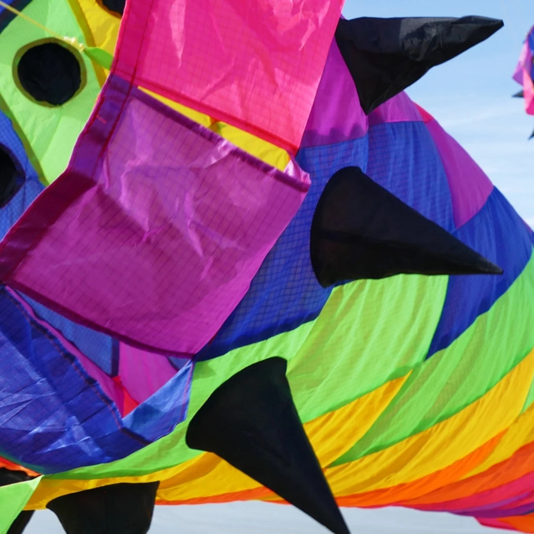 9KM 3.5m Shaped Kite Line Laundry Spinning Windsock Super Turbine with Ball Bearing Swivel for Kite Festival (Accept wholesale)