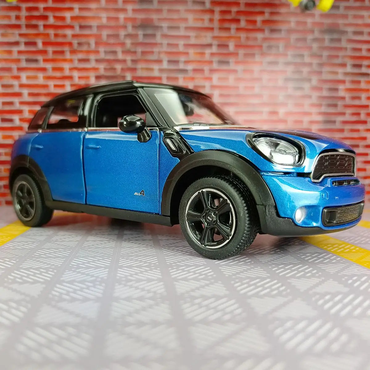 1:24 BMW mini cooper s countryman Simulation static alloy car model metal ornaments adult gifts children's toys